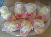 Šunkový alebo salamový chlebíček